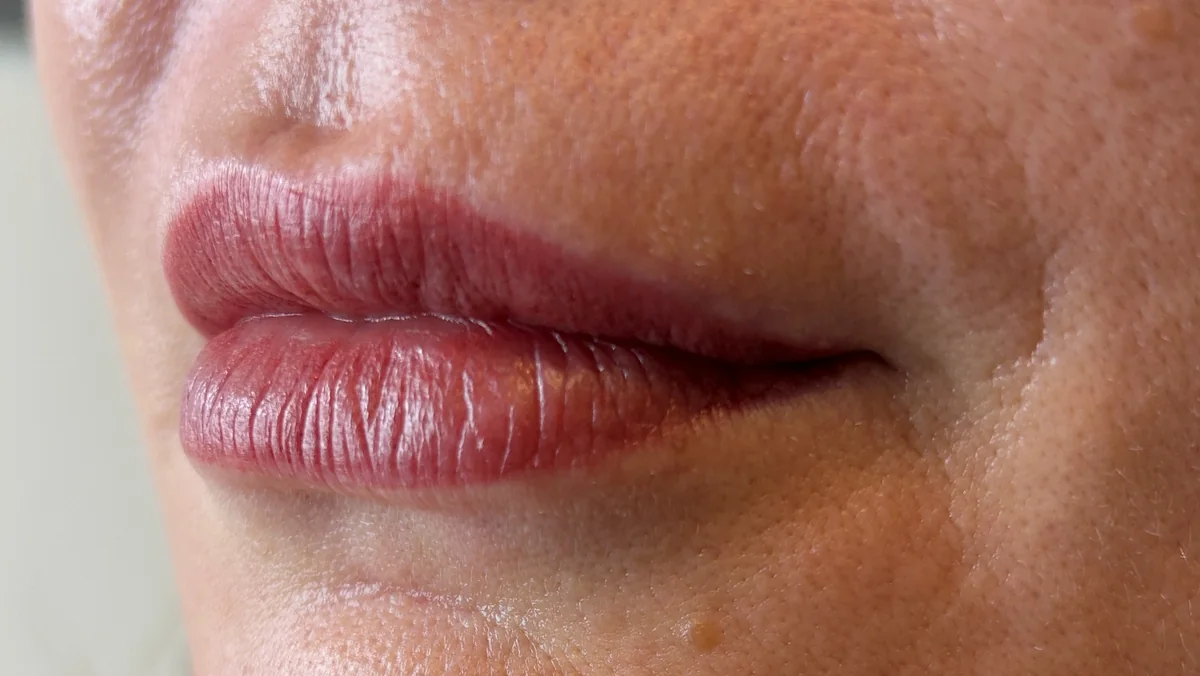 Aquarell Lips kurz nach der Behandlung, zarte Lippenfarbe mit definierter Kontur